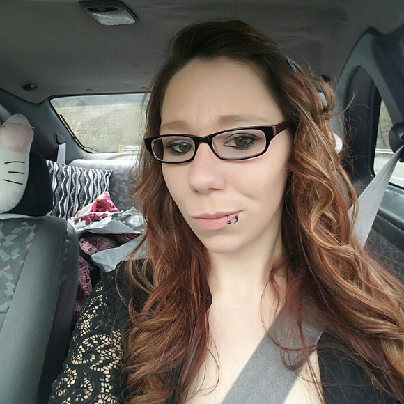 Meet your Posher, Desi 💕 - Picture 3 of 5